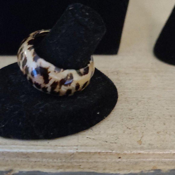 gold and leopard enamel-like ring - Picture 2 of 9